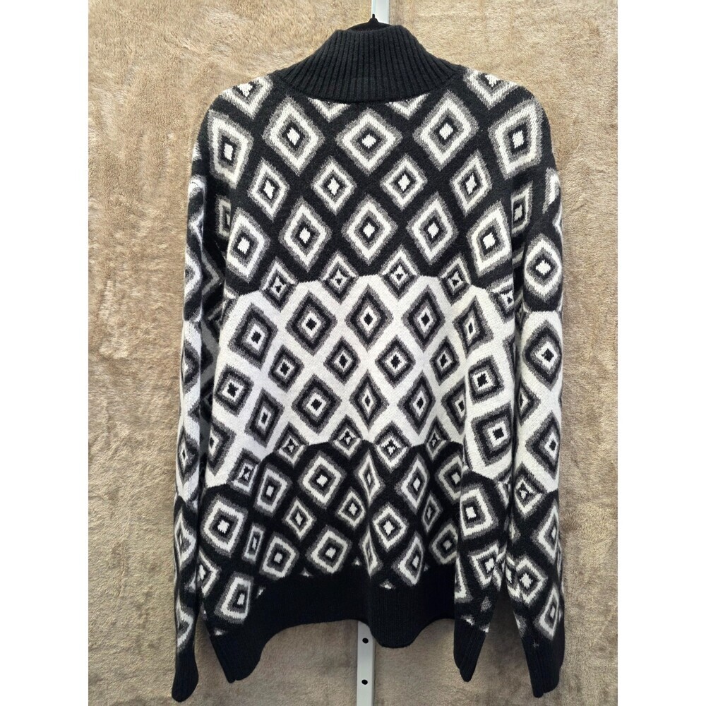 Abbott Elementary sweater - Picture 2 of 6